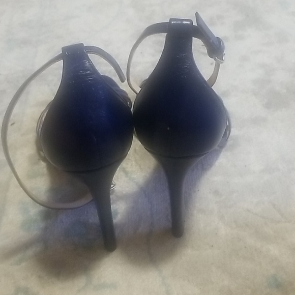 Heels - Picture 5 of 6